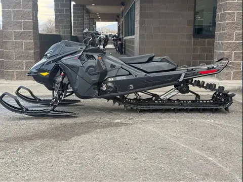 2026 Ski-Doo SUMMIT X w/ EXPERT Pkg 154 850 E-TEC Turbo R PowderMax X-Light 3.0" SHOT  w/ 10.25" - Demo