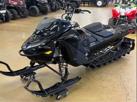 2026 Ski-Doo SUMMIT ADR w/ EDGE Pkg 154 850 E-TEC Turbo R PowderMax X-Light FlexEdge 3.0" SHOT - Demo
