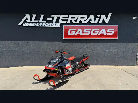 Used 2022 Ski-Doo Summit  X w/Expert Pkg 175 850 E-TEC® Turbo